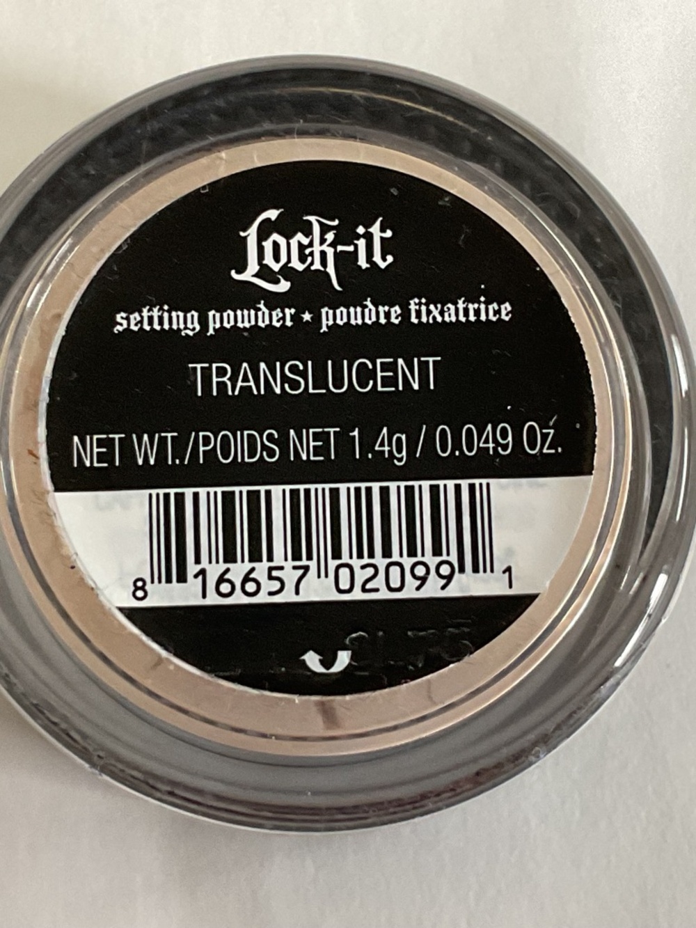 Kat von D Lock-It Setting Powder — Translucent